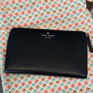 Kate Spade Black Leather Zip Wallet